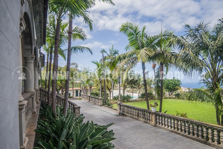 12 bed villa for sale in Los Realejos