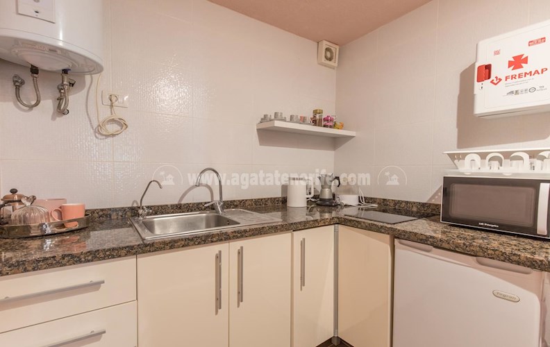 3 bed fully equipped local for sale in Los Realejos