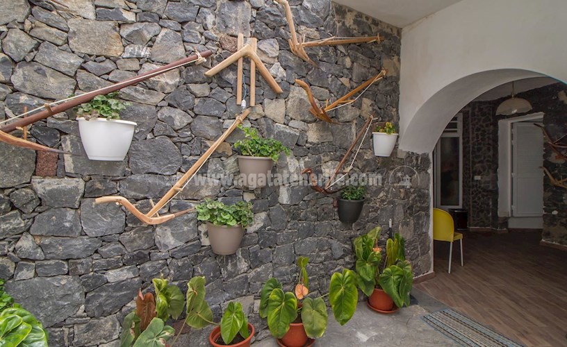 6 bed villa for sale in Icod de Los Vinos