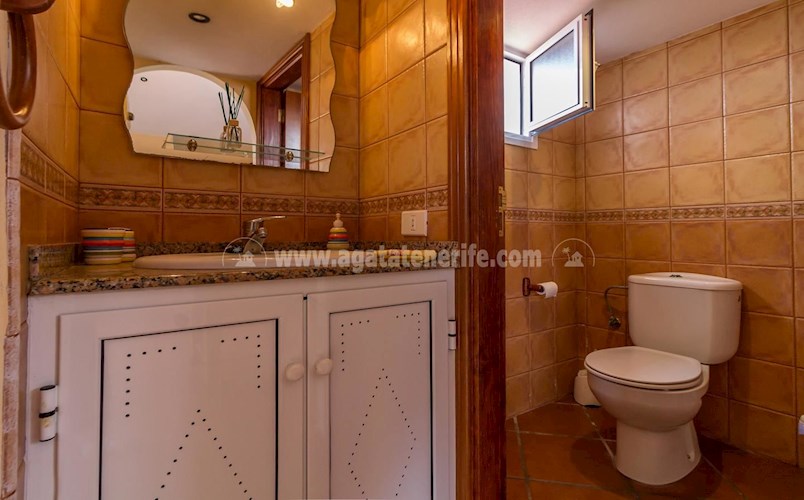 6 bed villa for sale in Icod de Los Vinos