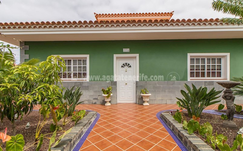 6 bed villa for sale in Icod de Los Vinos