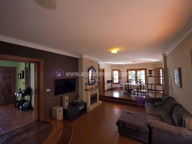 4 bed villa for sale in Barranco Hondo