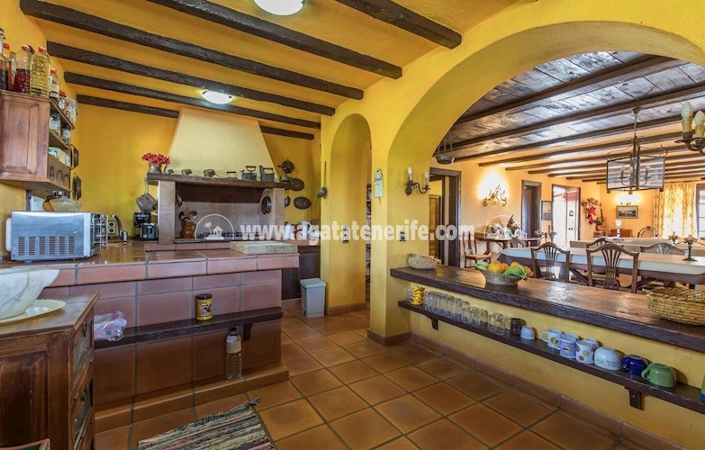 4 bed villa for sale in Icod de Los Vinos