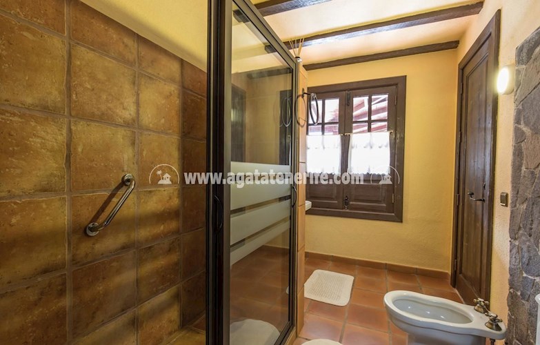 4 bed villa for sale in Icod de Los Vinos