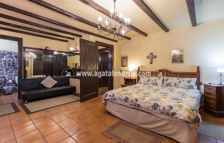 4 bed villa for sale in Icod de Los Vinos
