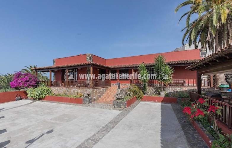 4 bed villa for sale in Icod de Los Vinos