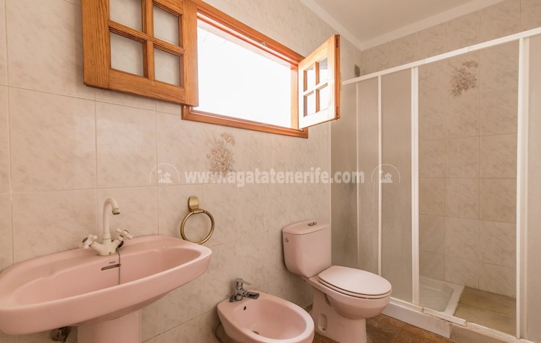 4 bed villa for sale in Tacoronte