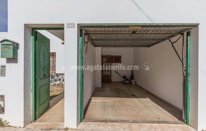 4 bed villa for sale in Tacoronte