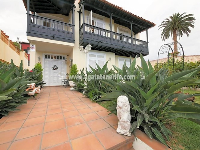 4 bed villa for sale in Puerto de La Cruz