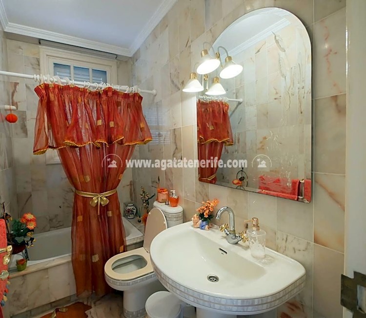 4 bed villa for sale in Puerto de La Cruz