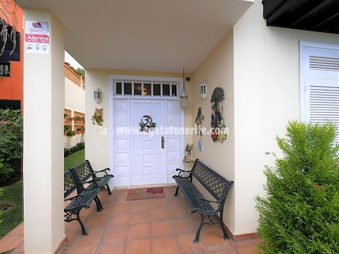 4 bed villa for sale in Puerto de La Cruz