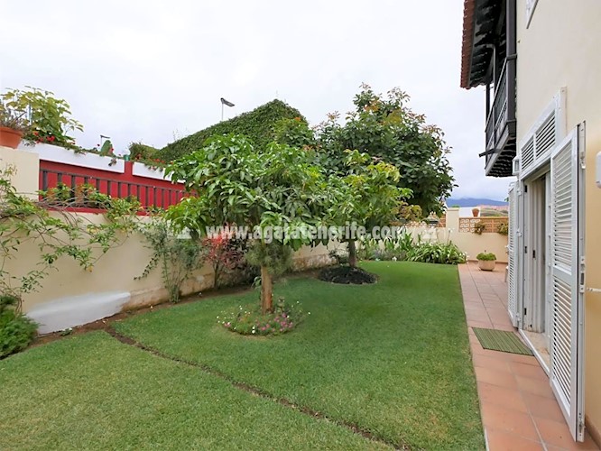 4 bed villa for sale in Puerto de La Cruz