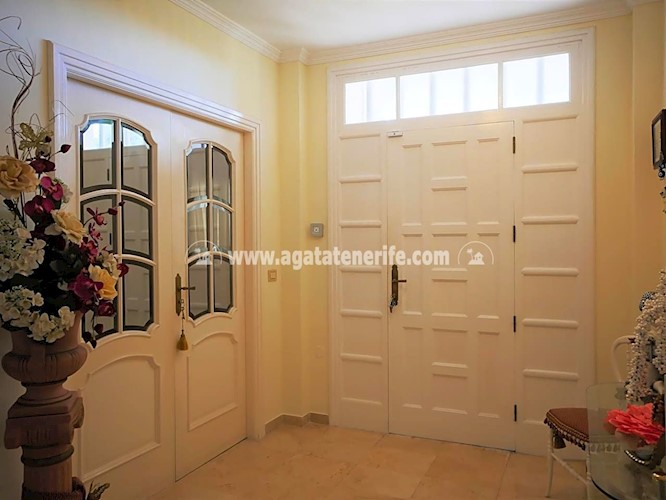 4 bed villa for sale in Puerto de La Cruz