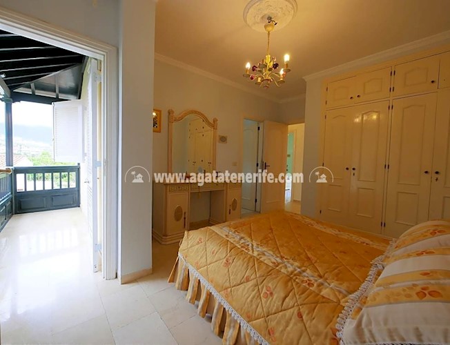 4 bed villa for sale in Puerto de La Cruz