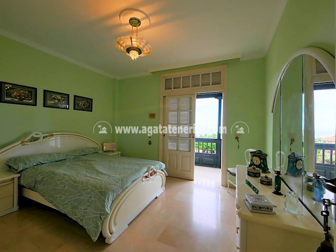 4 bed villa for sale in Puerto de La Cruz