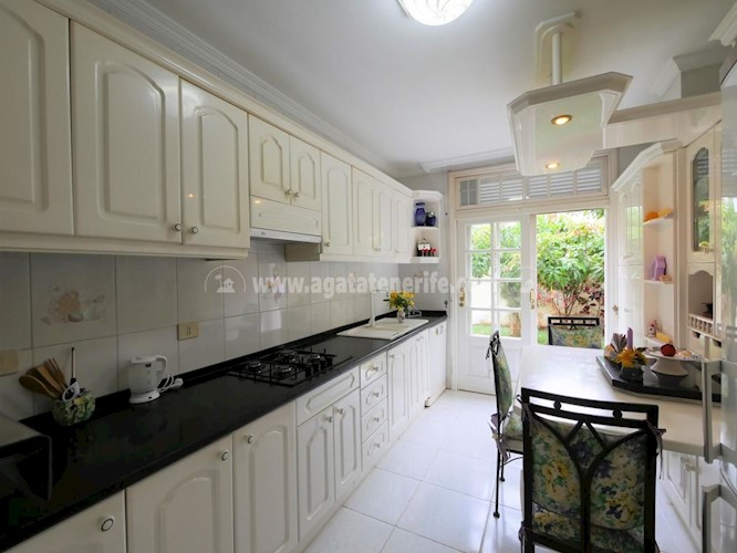 4 bed villa for long term rent in Puerto de La Cruz