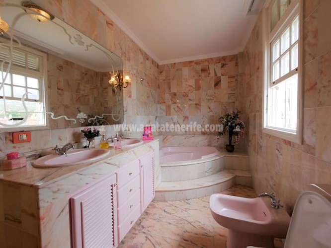 4 bed villa for long term rent in Puerto de La Cruz