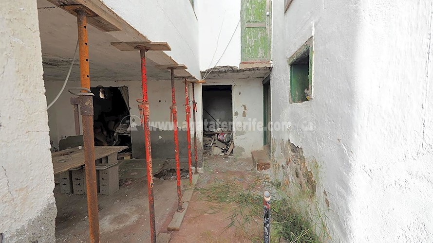 4 bed villa for sale in Garachico