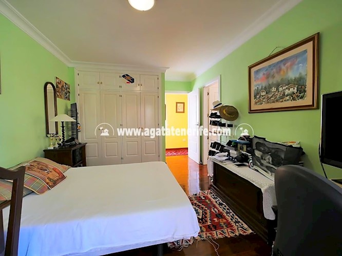 6 bed villa for sale in Puerto de La Cruz