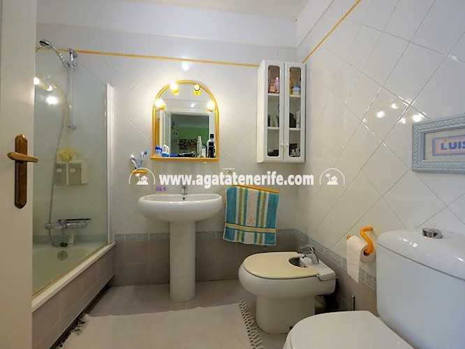 6 bed villa for sale in Puerto de La Cruz