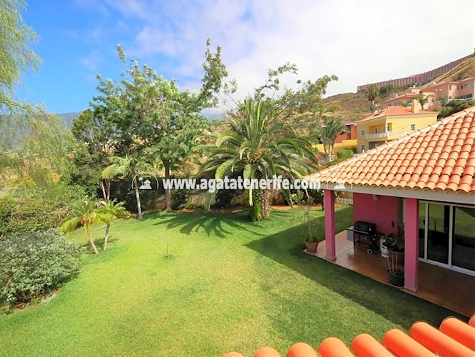 6 bed villa for sale in Puerto de La Cruz