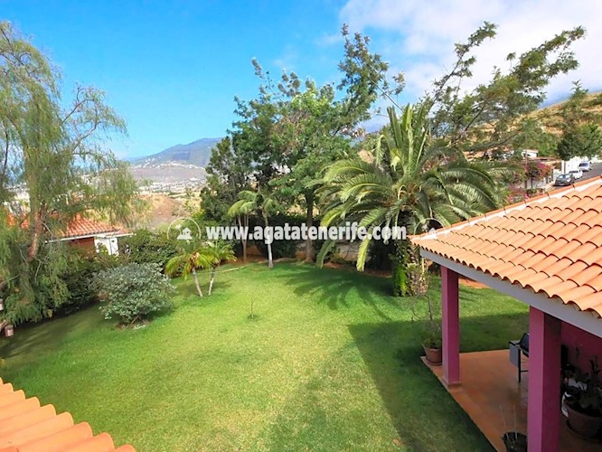 6 bed villa for sale in Puerto de La Cruz