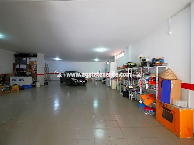 6 bed villa for sale in Puerto de La Cruz