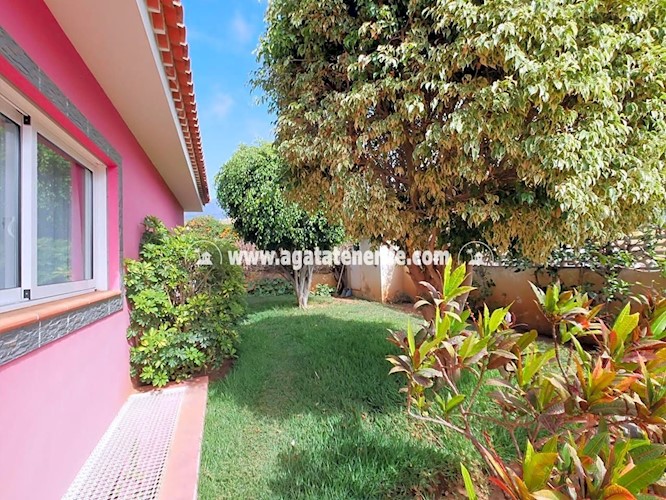 6 bed villa for sale in Puerto de La Cruz