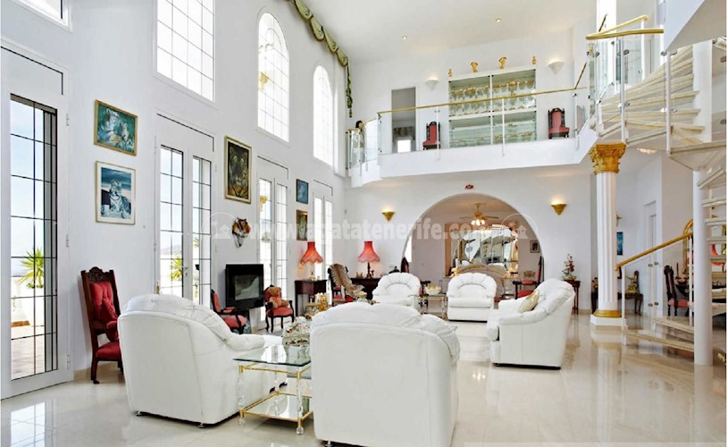 6 bed villa for sale in Costa Adeje