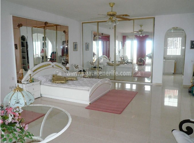 6 bed villa for sale in Costa Adeje