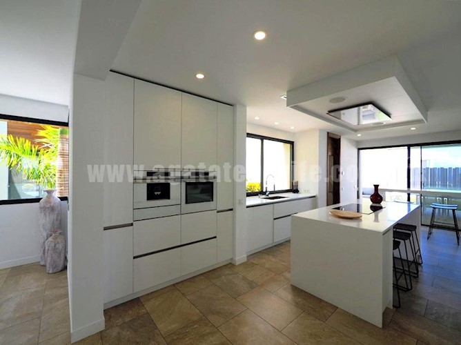 6 bed villa for sale in Costa Adeje