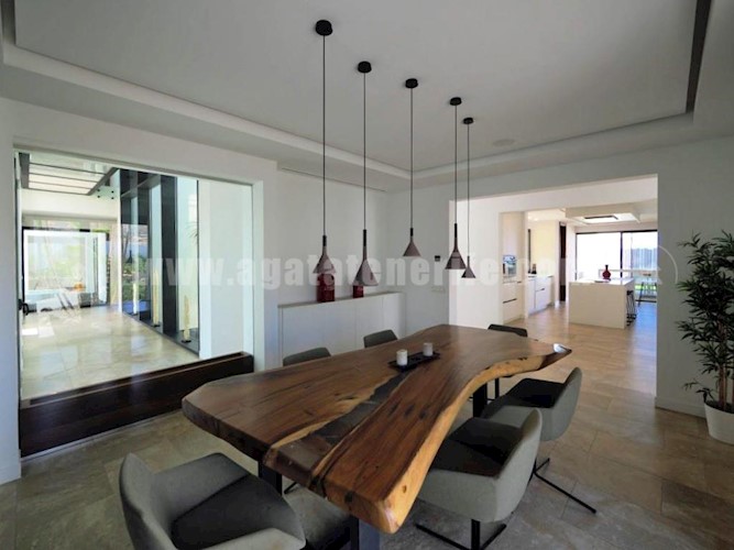 6 bed villa for sale in Costa Adeje