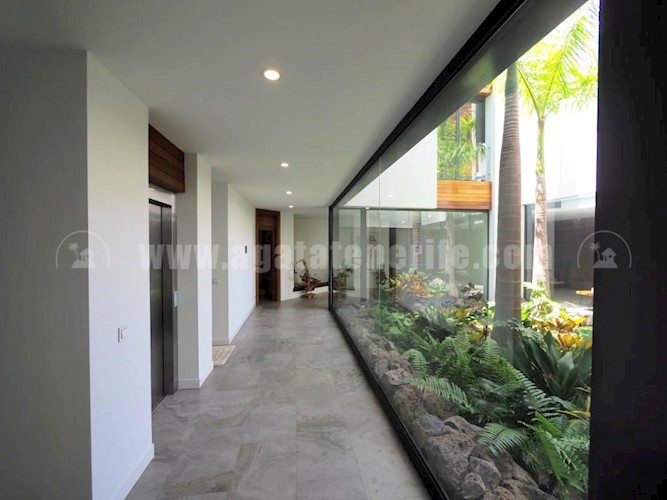 6 bed villa for sale in Costa Adeje