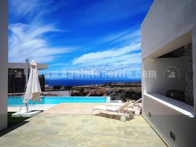 Villa For sale in Costa Adeje, Tenerife