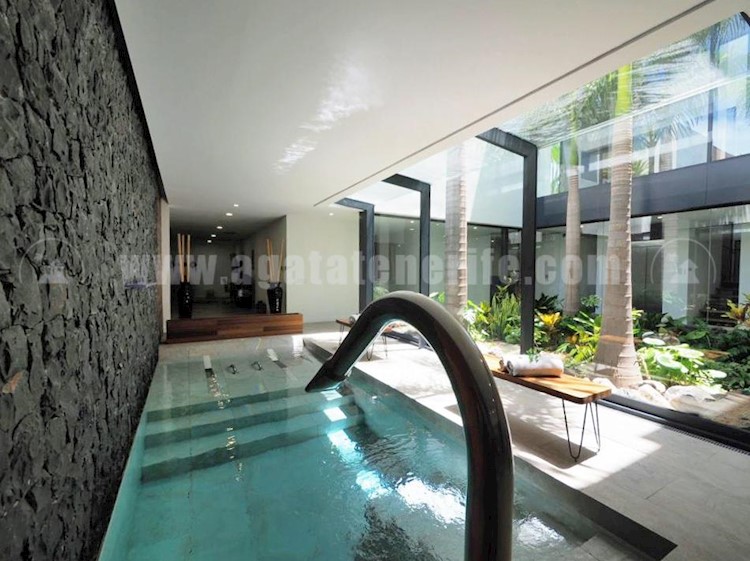 6 bed villa for sale in Costa Adeje