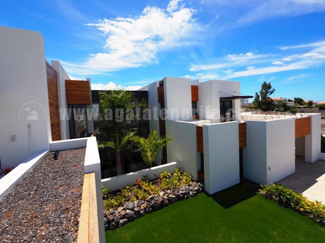 6 bed villa for sale in Costa Adeje