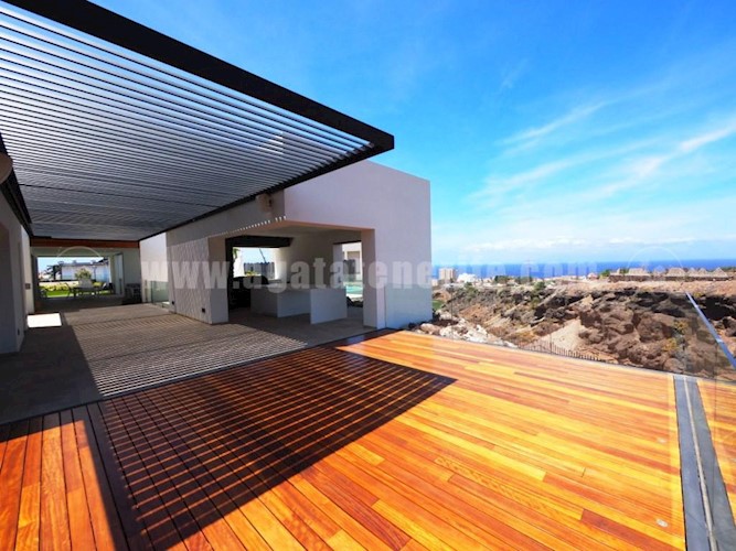 6 bed villa for sale in Costa Adeje