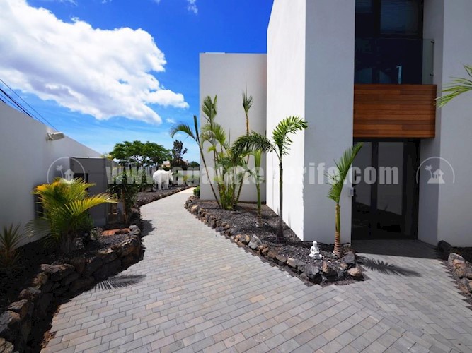 6 bed villa for sale in Costa Adeje