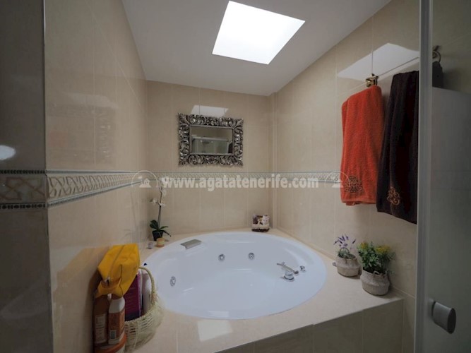 3 bed villa for sale in La Laguna