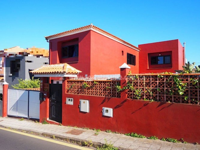3 bed villa for sale in La Laguna