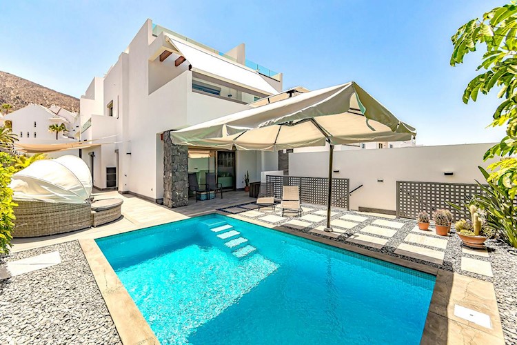 3 bed villa for sale in Los Cristianos