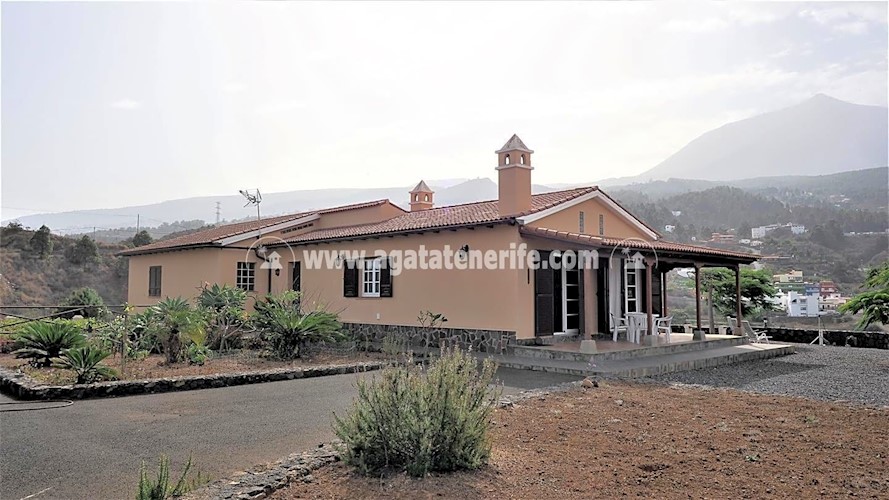 3 bed villa for sale in La Guancha