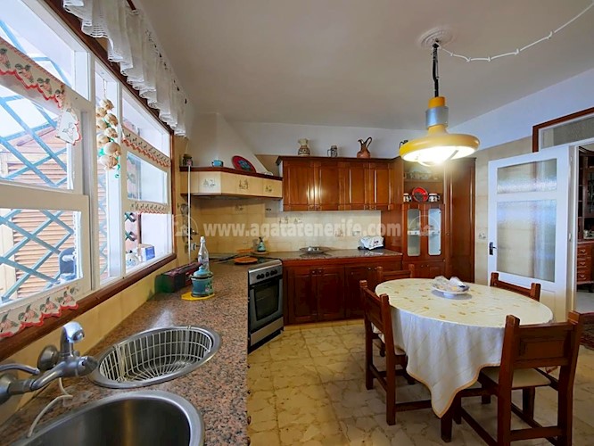 4 bed villa for sale in La Victoria