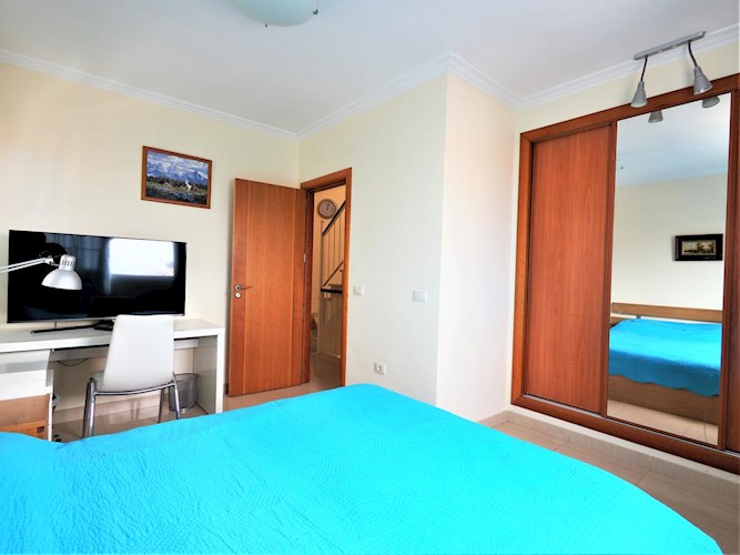 2 bed apartment for long term rent in Callao Salvaje