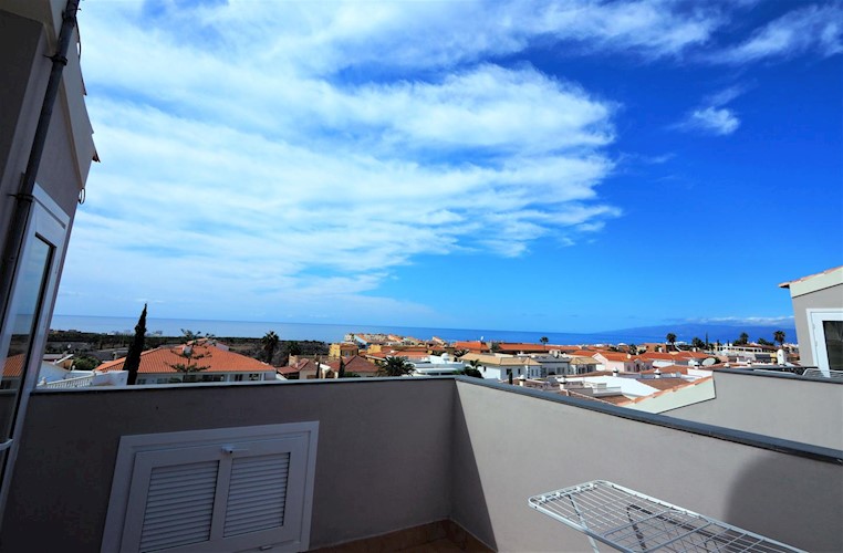 2 bed apartment for long term rent in Callao Salvaje