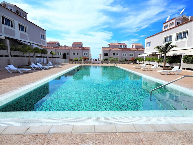 2 bed apartment for long term rent in Callao Salvaje