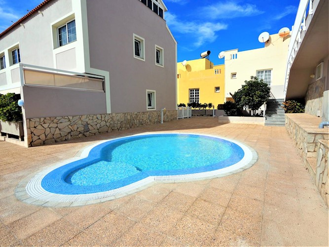 2 bed apartment for long term rent in Callao Salvaje