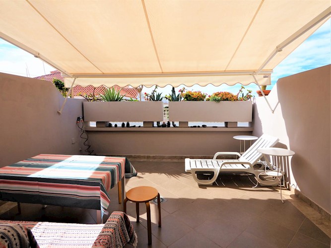 2 bed apartment for long term rent in Callao Salvaje