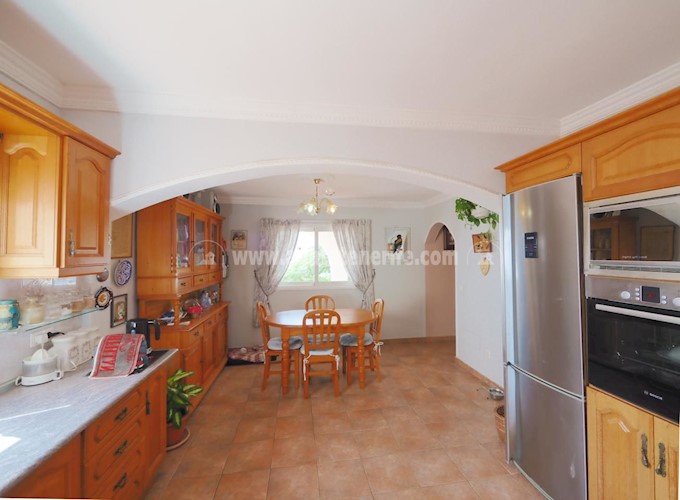 4 bed villa for sale in Las Moraditas