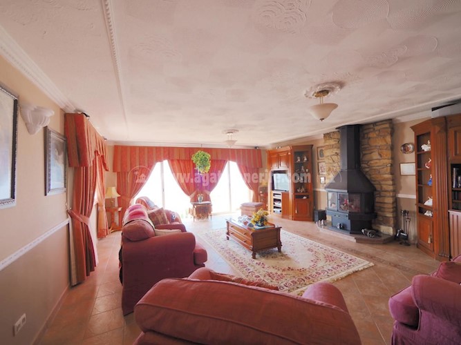 4 bed villa for sale in Las Moraditas